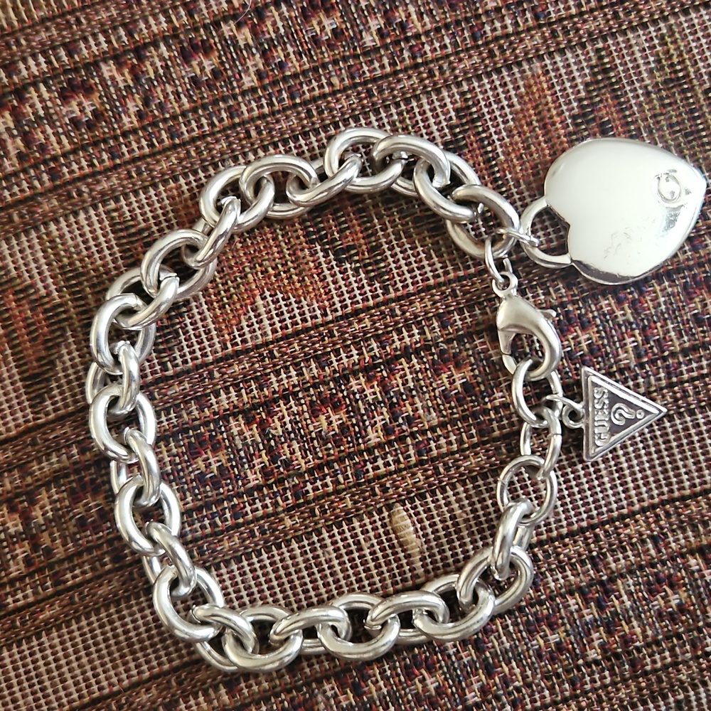 Guess Classic Heart Charm Silver Chain Bracelet